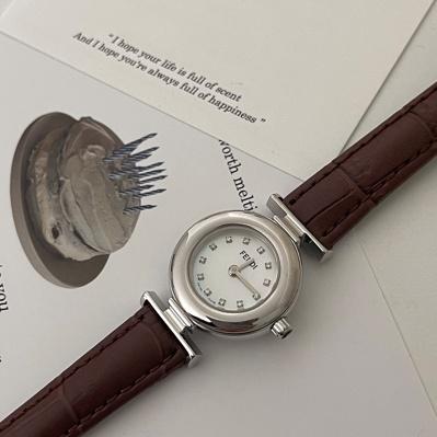 FENDI shell & 12p diamond dial round watch (해외배송 가능상품)