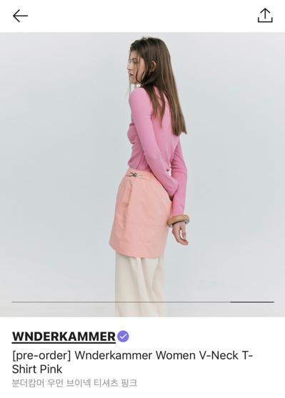 Wnderkammer Women V-neck T-shirt pink