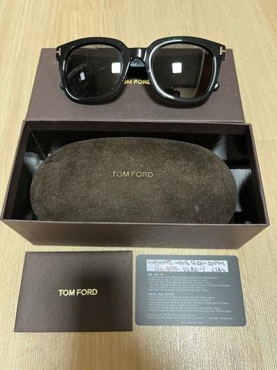 톰포드 남여공용 선글라스 블랙 (TF211AF 01A)